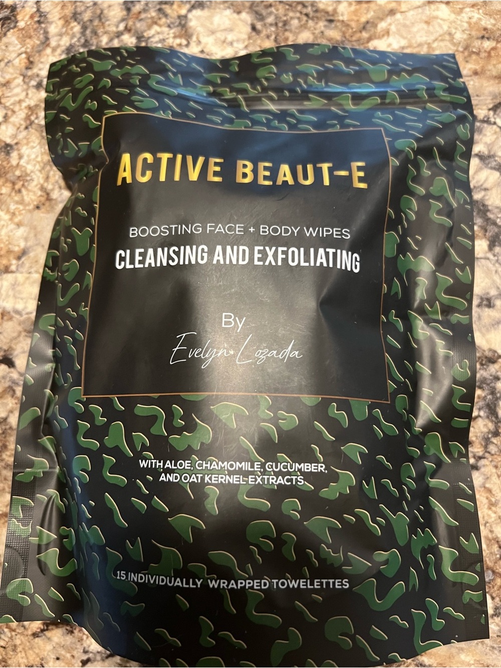 Cleansing & Exfoliating Face + Body Wipes - Green